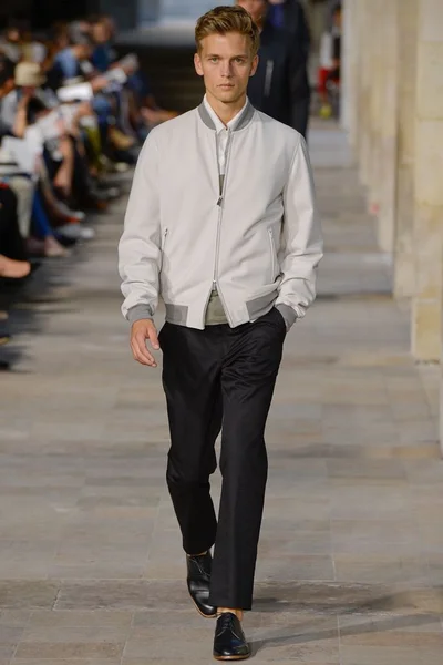 Look 36